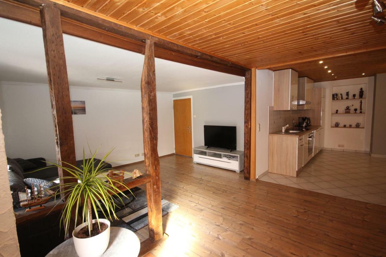 Ferienwohnung Ehlen Im Alten Winzerhaus Zeltingen-Rachtig Bagian luar foto