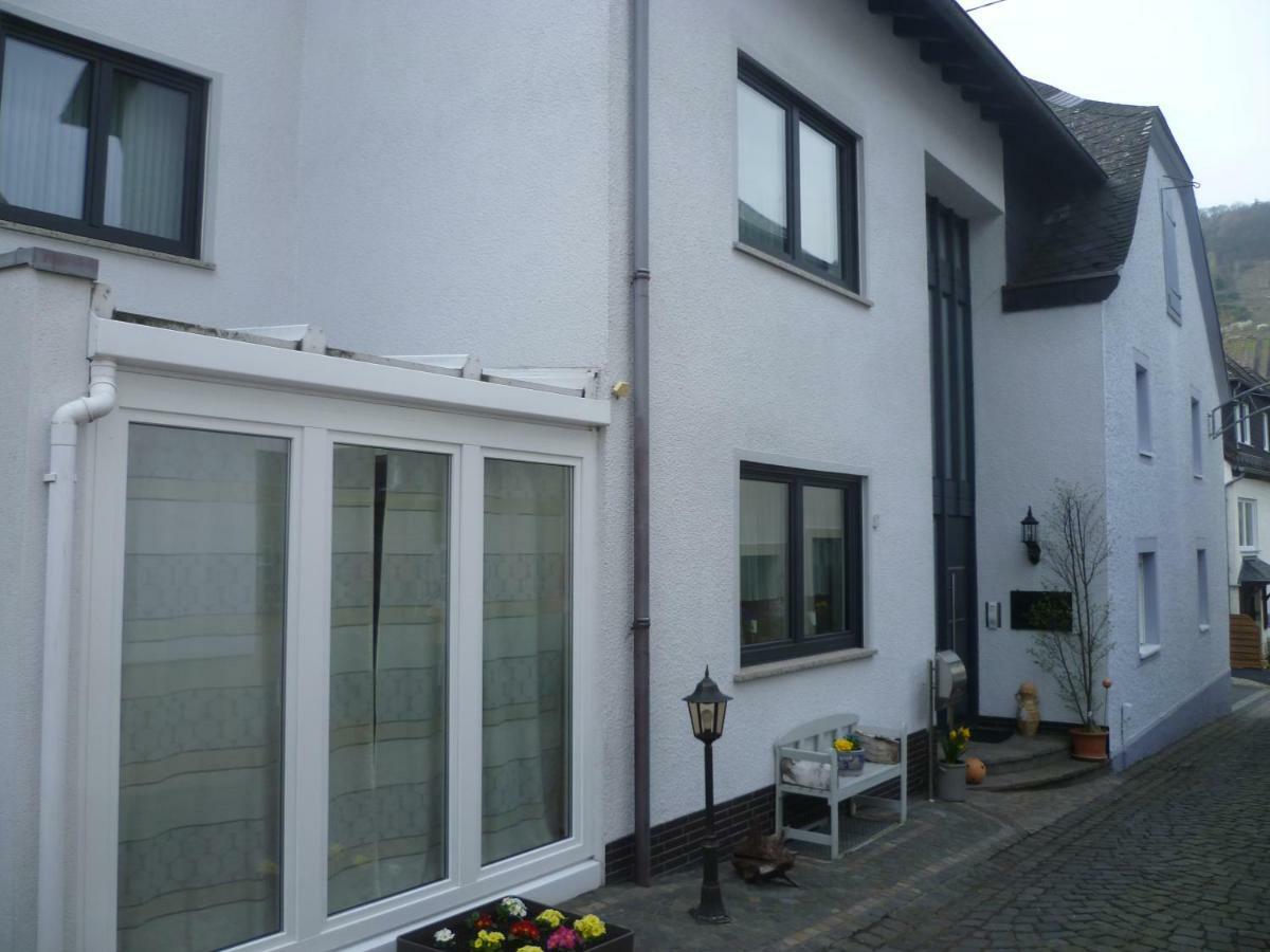 Ferienwohnung Ehlen Im Alten Winzerhaus Zeltingen-Rachtig Bagian luar foto