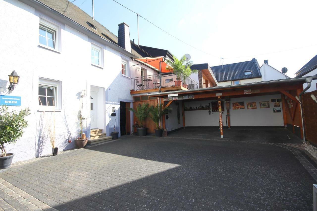 Ferienwohnung Ehlen Im Alten Winzerhaus Zeltingen-Rachtig Bagian luar foto
